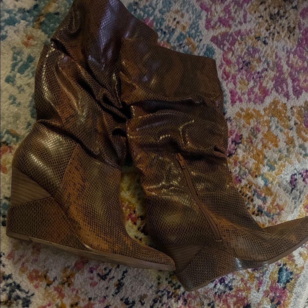 Jessica Simpson Brown Snakeskin Wedges